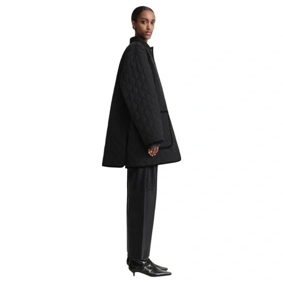 Quilted Barn Jacket in black